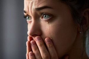 فواید گریه کردن