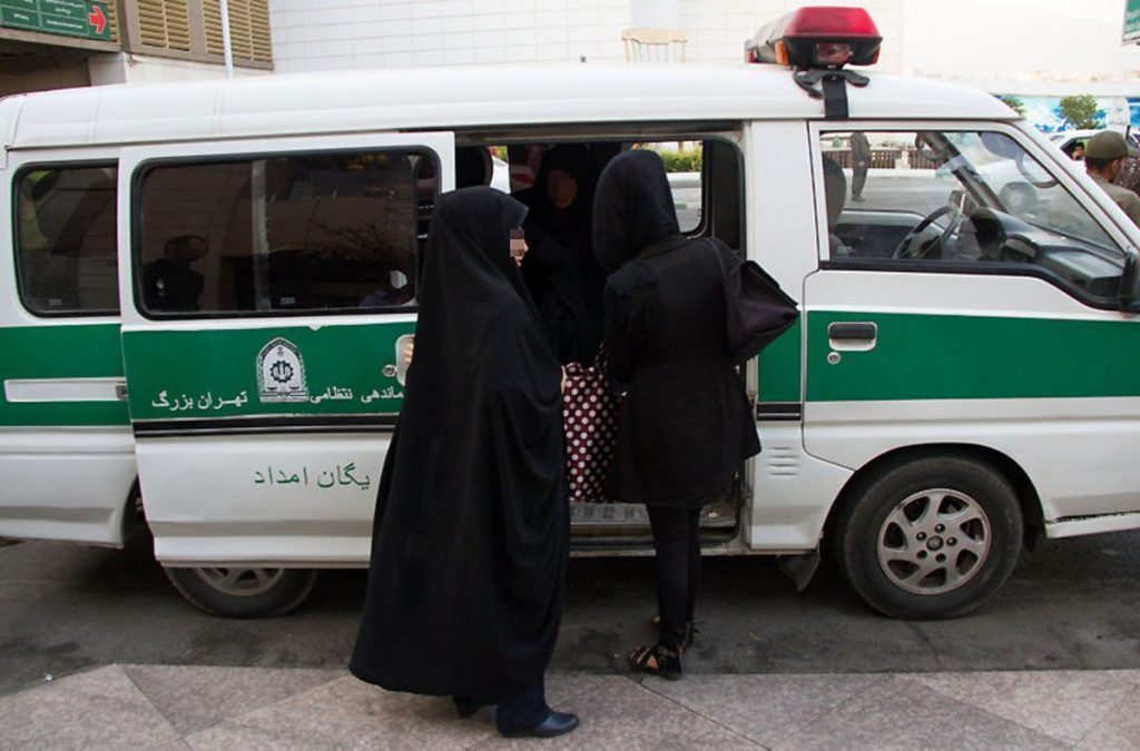 مبارزه با بدحجابی