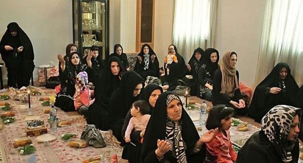 درآمد زنان مداح